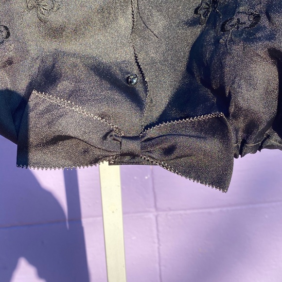 Top - Picture 2 of 3